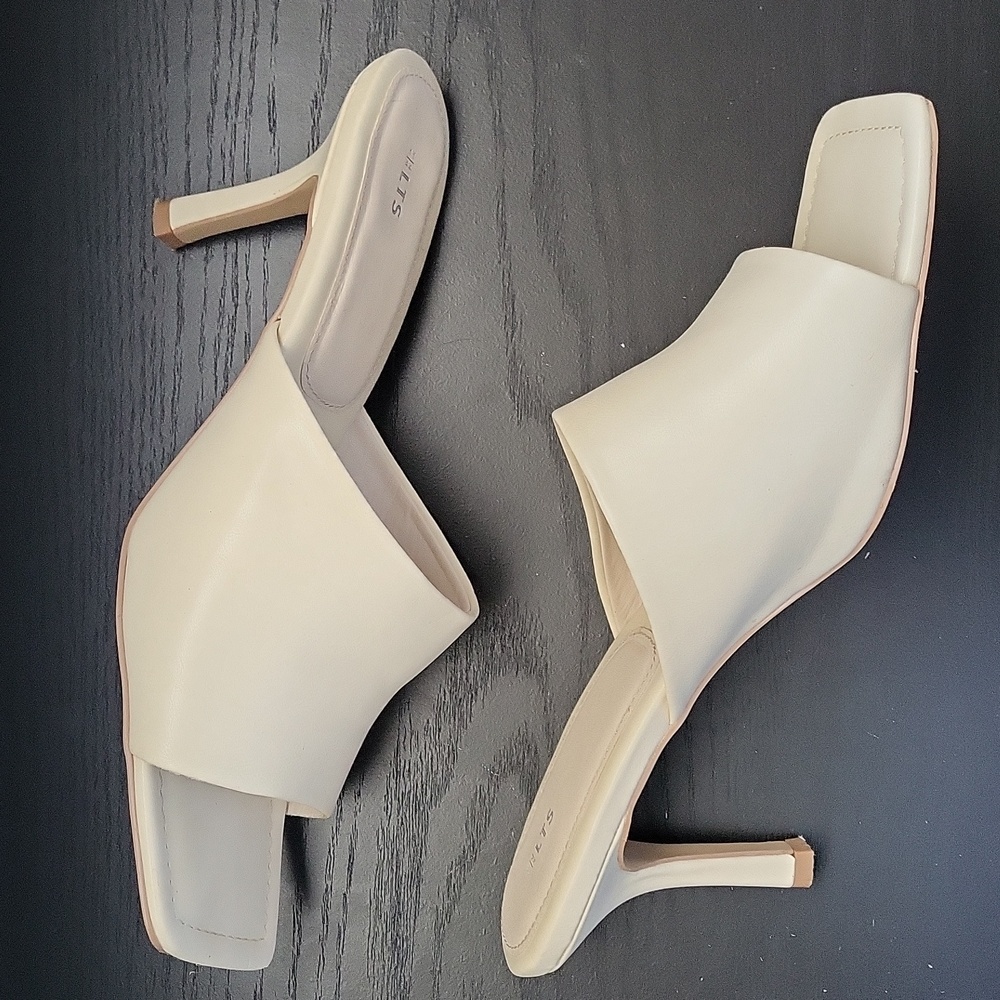 Womens US 13 Cream Slip On Heels